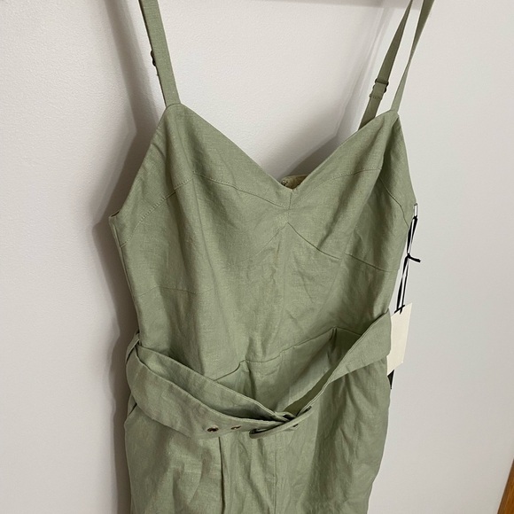 House of Harlow 1960 Olive Green Romper - Picture 3 of 6